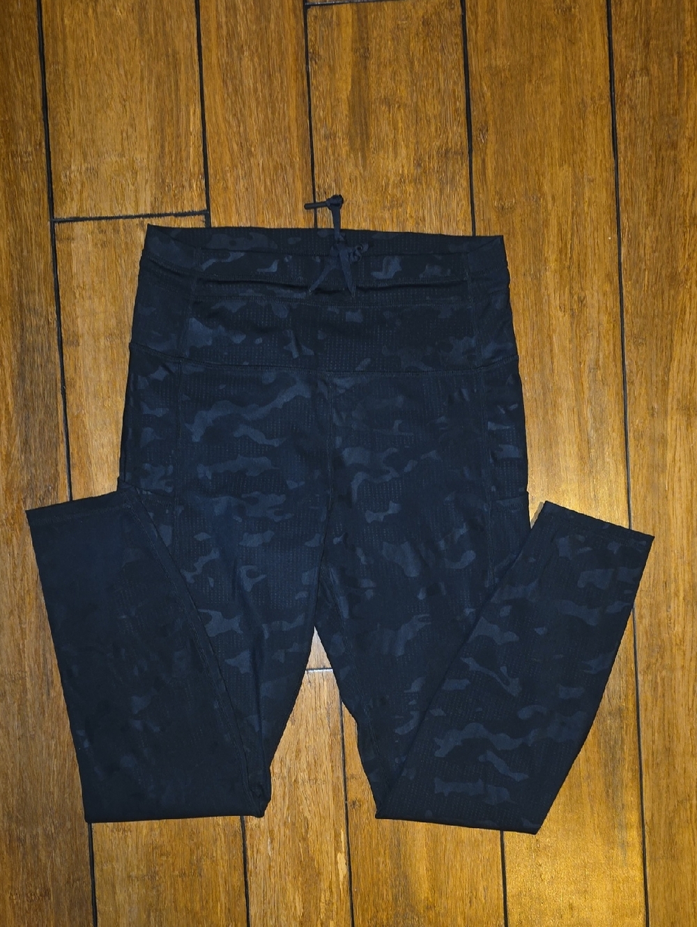 ZYIA Black Camo Drawstring Pocket Luxe Leggings